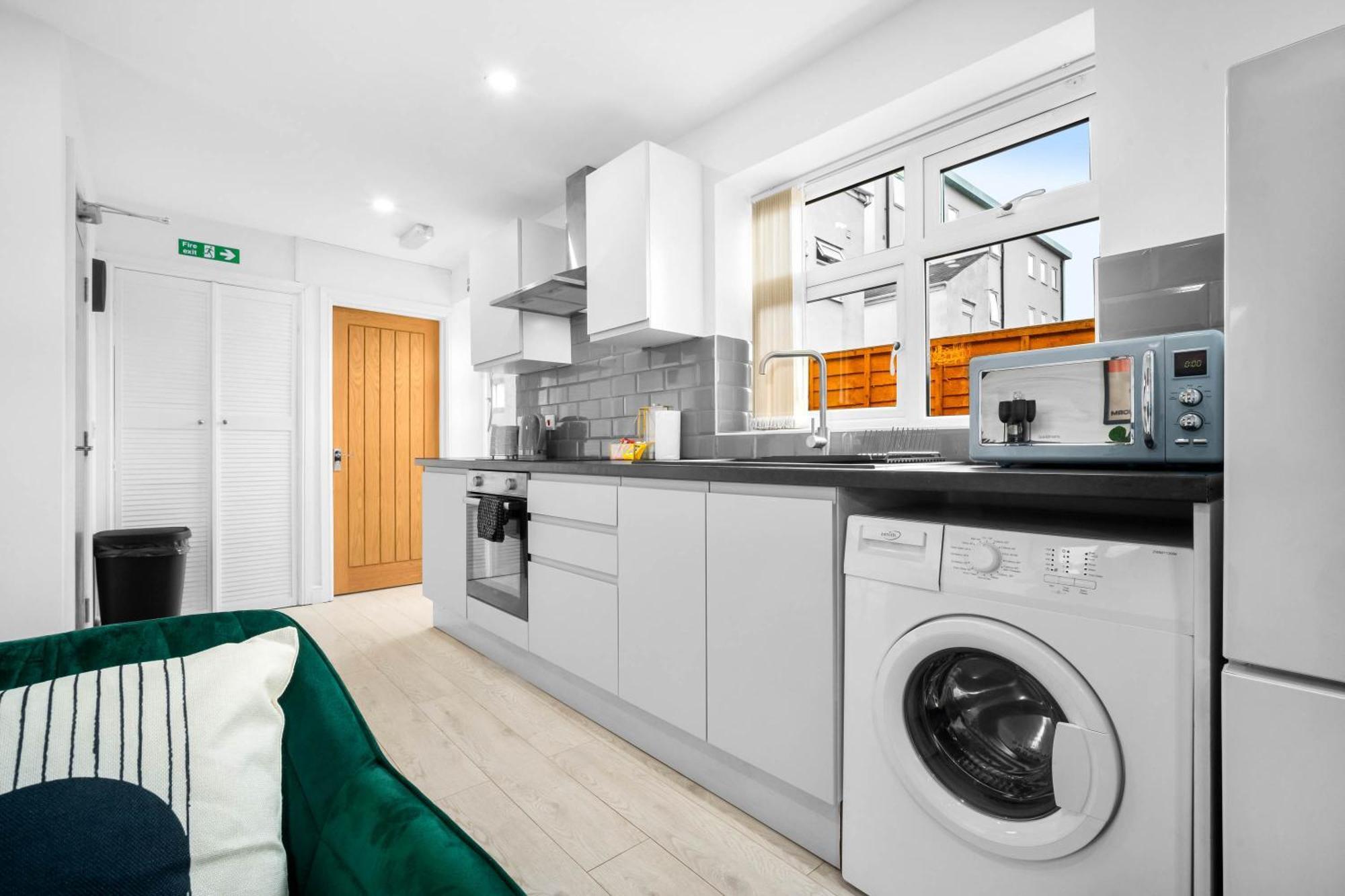 Luxury 3 Bedroom Apartment - Terrace - Near City Centre - Wifi - Smart Tv 1Mr Birmingham Dış mekan fotoğraf